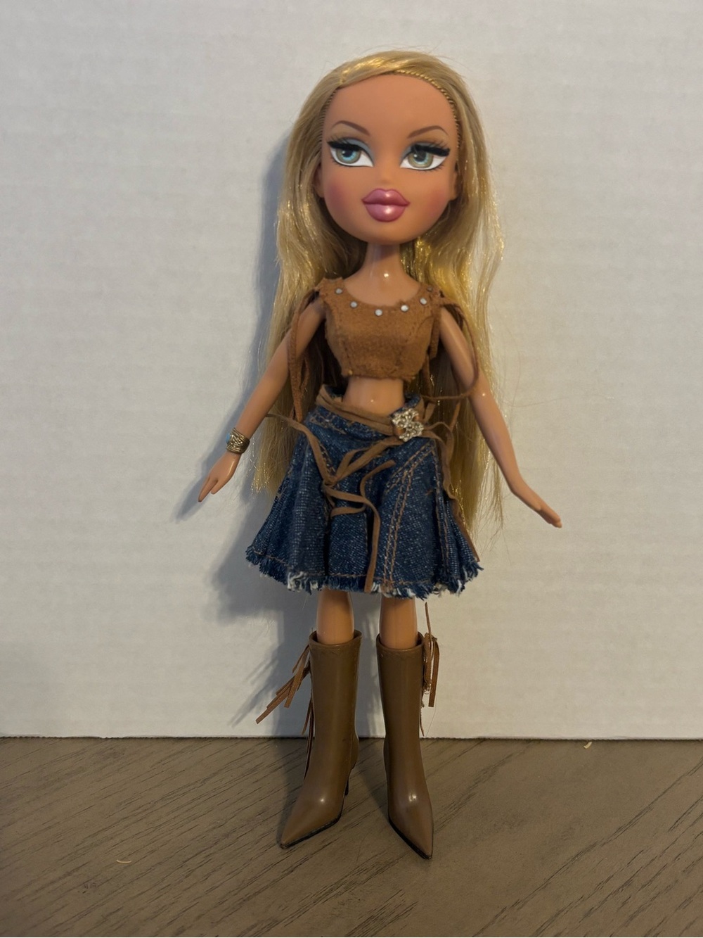 2001 MGA Bratz Wild Wild West Fianna Fashion Doll MGA